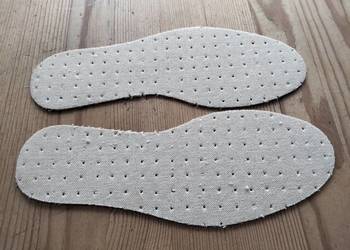 Wkładki do butów lniane samoprzylepne długość 22.6 cm