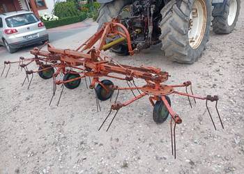 Przewracarka Fella 4 m przetrząsarka do siana karuzela Claas