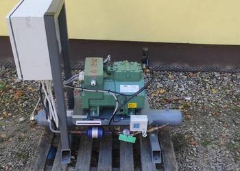 Sprężarka Bitzer 2FES-2Y-40S 9,5 m³/h na zbiorniku ze skrzynką sterowniczą