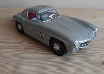 Model samochodu 1:18 Mercedes-Benz 300 SL Gullwing (1954) Bburago