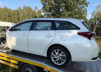Toyota Auris Hybryda Uszkodzony Okazja Sprowadzony