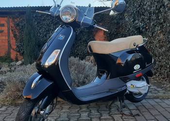 Zadbany markowy skuter Piaggio Vespa 50 2t 2011r tylko 5035km przebiegu PL