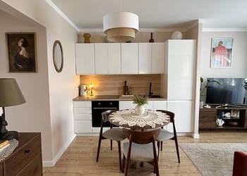 3 pokoje| 36m²|1 piętro| balkon|piwnica|po remoncie|dwustronneI lokalizacja