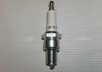 ŚWIECA BP7ES NGK R 100 R 90 R 65 R 60 R 50 R 45