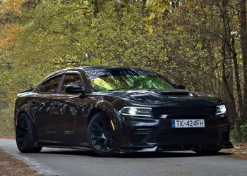 Dodge Charger R/T 6.4 Scatpack widebody ambiente Maxtone