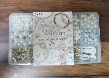Luksusowy zestaw biżuterii perłowych metalowych koralików
