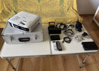 Sprzedam projektor Epson EB-FH52
