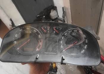 Skoda superb 1 . Lampy . Drzwi . Licznik