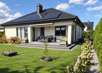 Dom 88,6 m² działka 57 arów z wyposażeniem, fotowoltaika, garaż, wiata