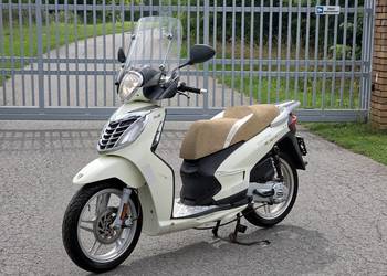 Malaguti Centro 50 ccm 4t skuter na dużych kołach 16