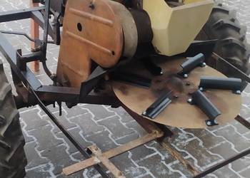 Rozsiewacz wapna nawozów lub piasku