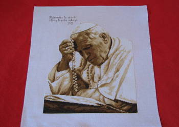 JP II Różaniec haft krzyzykowy