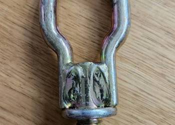 Ucho holownicze ford