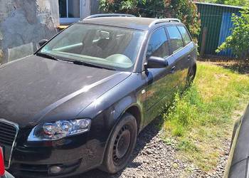 Sprzedam a4 b7 audi uszkodzona