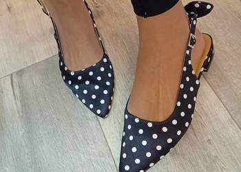 (41) Czarne grafitowe baleriny wieczorowe z odkrytą piętą w groszki, Nowe