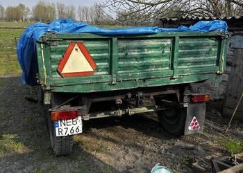 Syndyk sprzeda prawo własności do przyczepy rolniczej