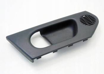 Osłona rozeta klamki wewnętrznej lewy przód Opel Meriva A 13215220