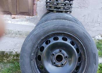 Sprzedam opony zimowe 16 205/55R16 na stalowej feldze plus kołpaki