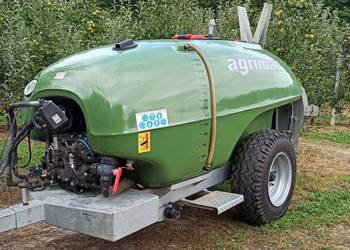 Opryskiwacz sadowniczy1500l