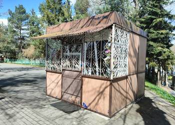 Sprzedam gotowy biznes - kisok przy cmentarzu