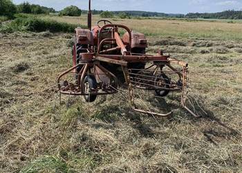 Sprzedam przewracarka - zgrabiarke. Sprzedam przewracarka - zgrabiarke.