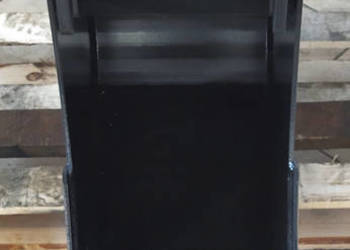 30 cm – Łyżka podsiębierna do koparki 1,1 – 1,8 ton bez zębów