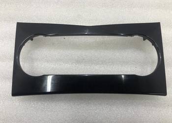 RAMKA RADIA MERCEDES W204 A2046800390