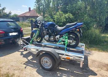 Transport motocykli na przyczepce