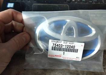 Toyota Auris II Logo blędy pokrywy tył Hybryda Toyota Auris II Logo blędy pokrywy tył Hybryda