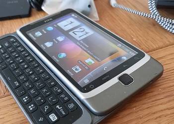 Ładny kultowy HTC Desire Z bez simloca Komplet