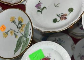 Rosenthal Maria.  Biała porcelana z motywami kwiatowymi.  Konfiturówka.