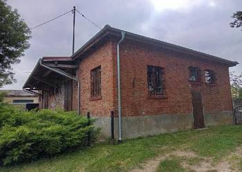 Murowana hala z rampą Bobrówko gmina Strzelce Krajeńskie