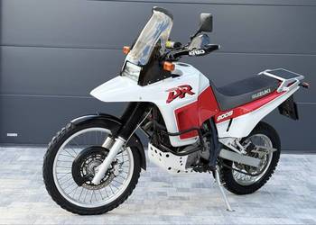 Suzuki DR 800 S Big Pancerny jednocylindrowiec