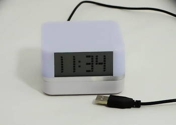 USB HUB 4 DOORS & CLOCK