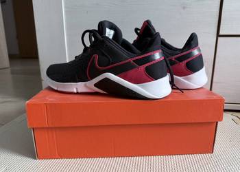 NIKE Legend Essential 2 - nowe