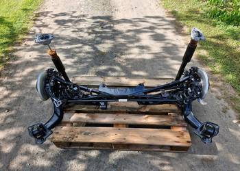 BMW X1 F48 ZAWIESZENIE TYŁ TYLNE WÓZEK ZWROTNICA WAHACZE 6886762 6853923