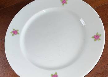 Talerzyk. Syg. Ćmielów. 1790. Ć. Biała porcelana z różyczkami. Talerzyk. Syg. Ćmielów. 1790. Ć. Biała porcelana z różyczkami.