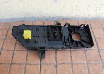 SKRZYNKA BEZPIECZNIKÓW OPEL VECTRA C 1.9 CDTI 13223679