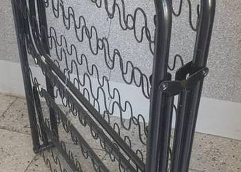 Łóżko polowe / turystyczne na sprężynach składane