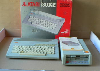 Komputer Atari i stacja dysków