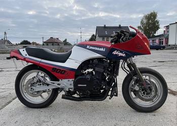 Kawasaki GPZ900R