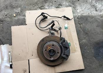 AUDI 80 B4 ZWROTNICA PIASTA PRZÓD ZACISK TARCZA