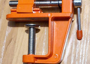 Mini imadło modelarskie biurkowe stołowe 10 x 8 x 4 cm