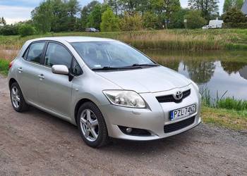 Toyota Auris 1.4D4D z hakiem