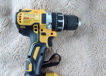 Wiertarko wkrętarka DeWalt DCD 796z udarem