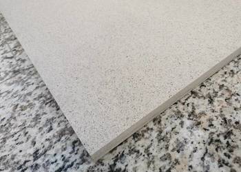 Płytka z konglomeratu kwarcowego GRIS PERLADO 60x60x2 poler