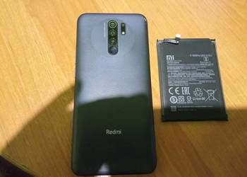 Telefon Xiaomi 9 uszkodzony