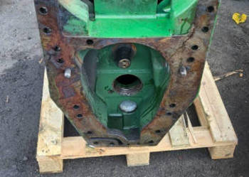 John Deere 8245R 8270R 8295R 8320R 8335R 8345R 8370R 8400R - skrzynka obud…