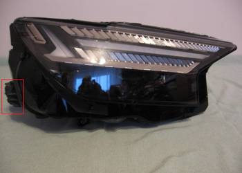 89A941036M Reflektor AUDI Q4 E-TRON.Reflektor prawy. Używany Uszk 2 uchwyty