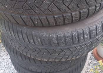 Komplet Opon Zimowych Pirelli Winter Sottozero 3 225/60 R17 99H | Bieżnik o